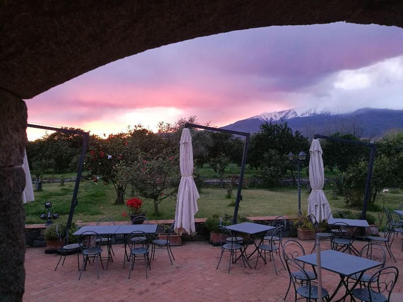 Agriturismo Galea Рипосто Экстерьер фото